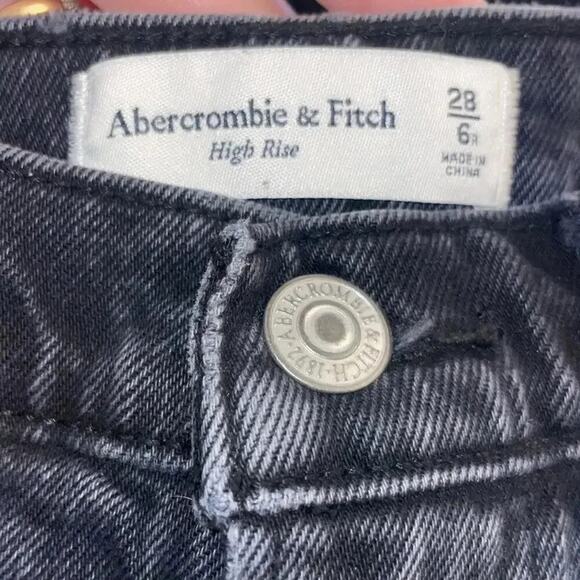 Abercrombie & Fitch Women’s Size 28 / 6 High Rise Jeans Raw Hem Black Wash - Picture 3 of 6